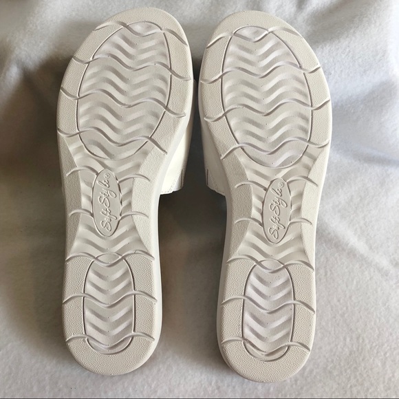 NEW Soft Style by Hush Puppies Slides - Picture 7 of 8